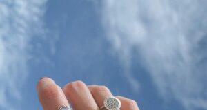 Jak se starat o stříbrné dámské náramky s drahými kameny Jak se starat o stříbrné dámské náramky s drahými kameny