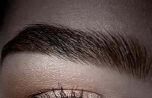 Krásné řasy pro muže i ženy Jak se zbavit tmavých kruhů pod očima