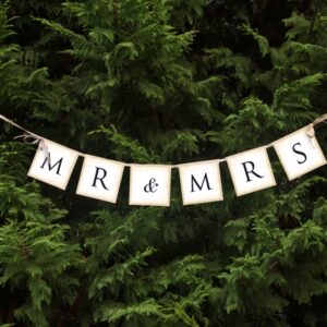 Girlanda Mr & Mrs - trička na rozlučku se svobodou