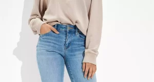 Jsou dámské úzké džíny v roce 2024 nemoderní?
