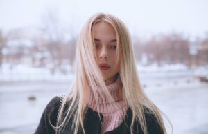 Exfoliace pokožky hlavy: Výhody a jak a kdy to udělat