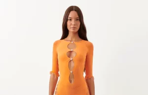 Mini oranžové šaty pro ženy – Odlište novou barvu roku 2024