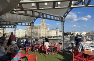 Proč byste měli plout na Island na palubě Ambassador Ambition