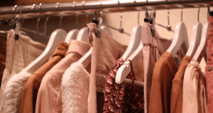 Nejlepší průvodce: Jak si vybrat dámské butikové šaty, které lichotí