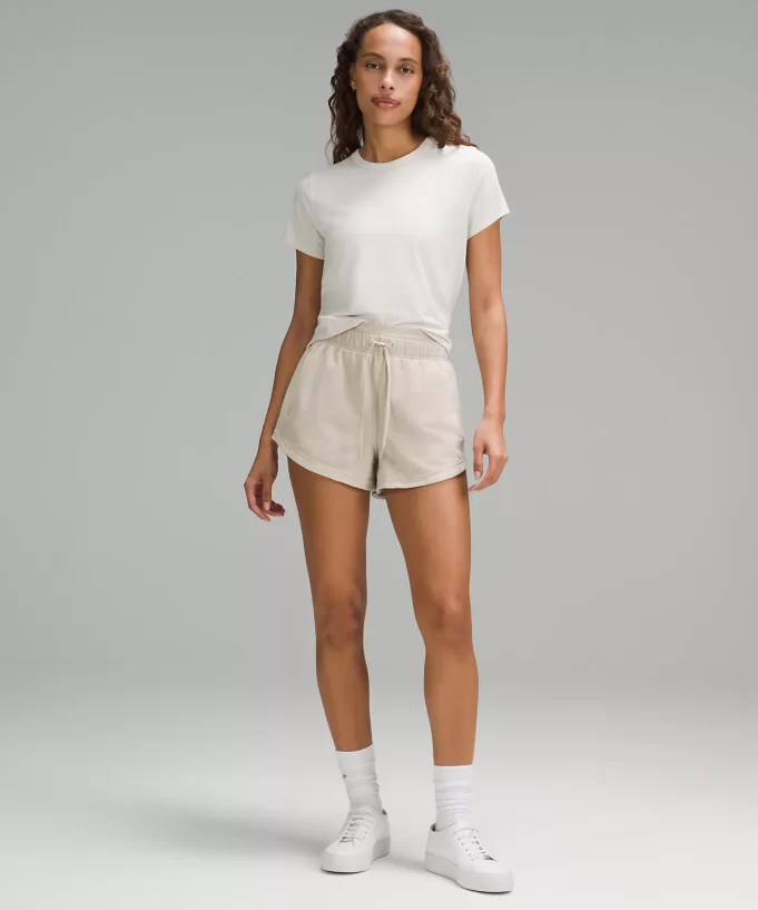 Summer Chic: 6 nových froté šortek a jak je nosit