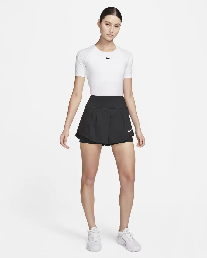 Forehand Fashion: 7 dámských tenisových kraťasů, které kombinují výkon a styl